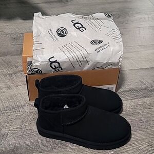 Ugg Classic Ultra Mini - Black size 7